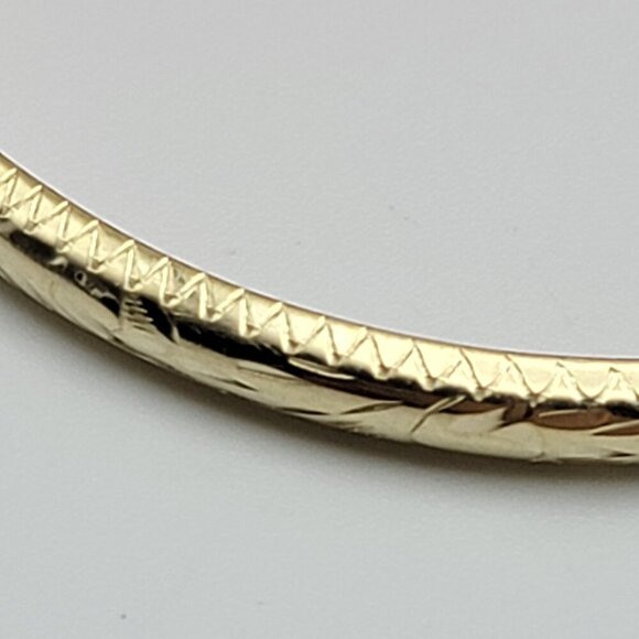 RSC 925 Sterling Silver Gold Plated Embossed Bangle Bracelet Hinged 7.25 in - Picture 2 of 6